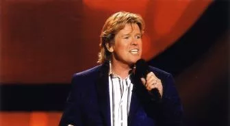 peter-noone1-smallest-publicity-photo-3-jpg