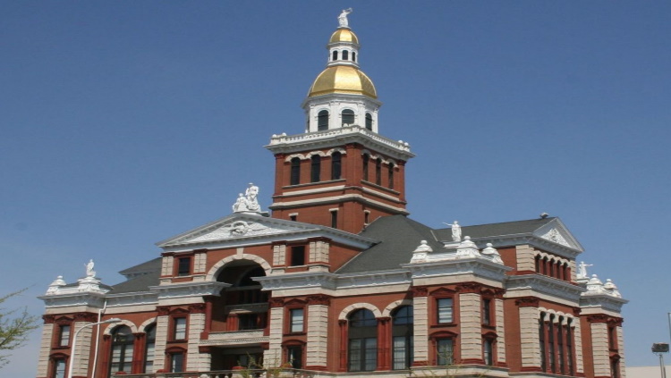 DUBUQUE COURTHOUSE