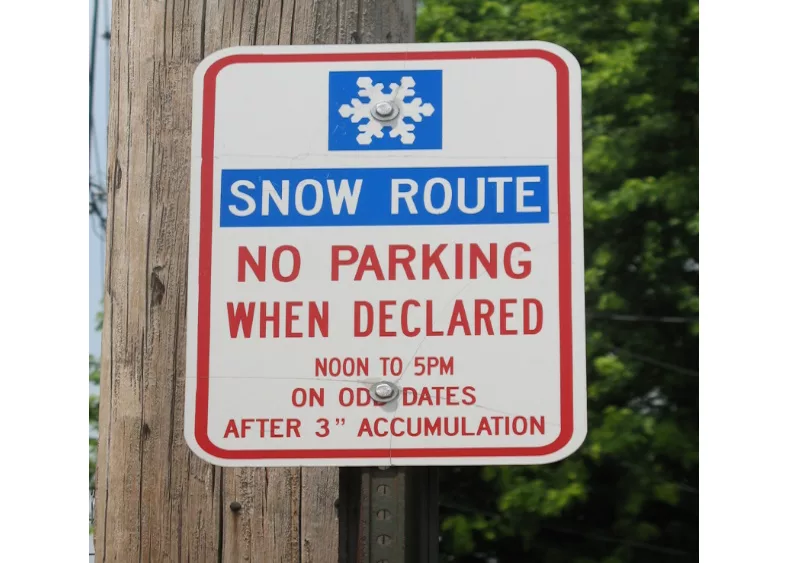 Dubuque Snow Route Sign