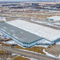Western Smokehouse Partners has executed a 10-year lease for 179^000 square feet of the former Maytag facility on Monmouth Boulevard in Galesburg.