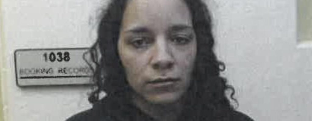 bevely-julia-cropped485556