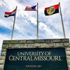 ucm-sign962657