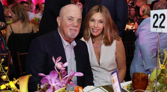 getty_billyjoelandalexis_022123458496