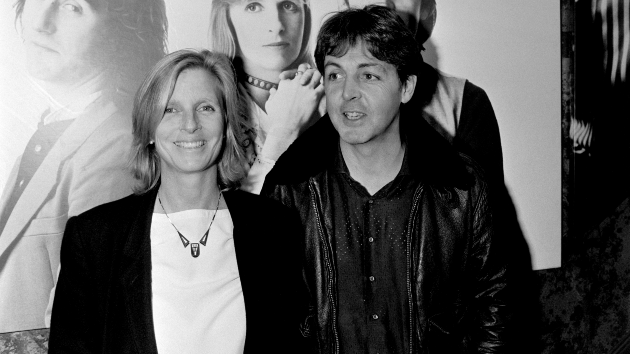 getty_paullindamccartney_022723400214