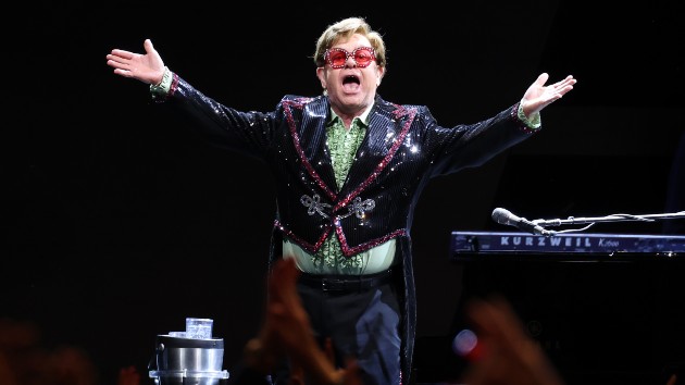 getty_eltonjohn_040-4238691