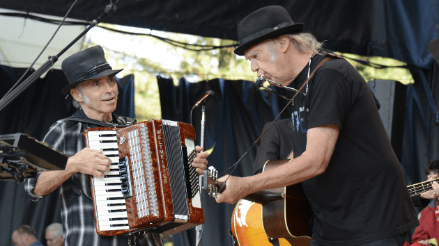 getty_neilyoungnilslofgren_041323383858