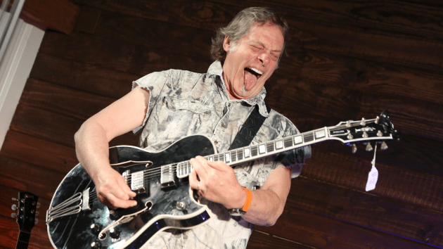 getty_tednugent_041423964639