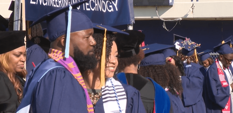 father-daughter-graduation-644e60665795e828051