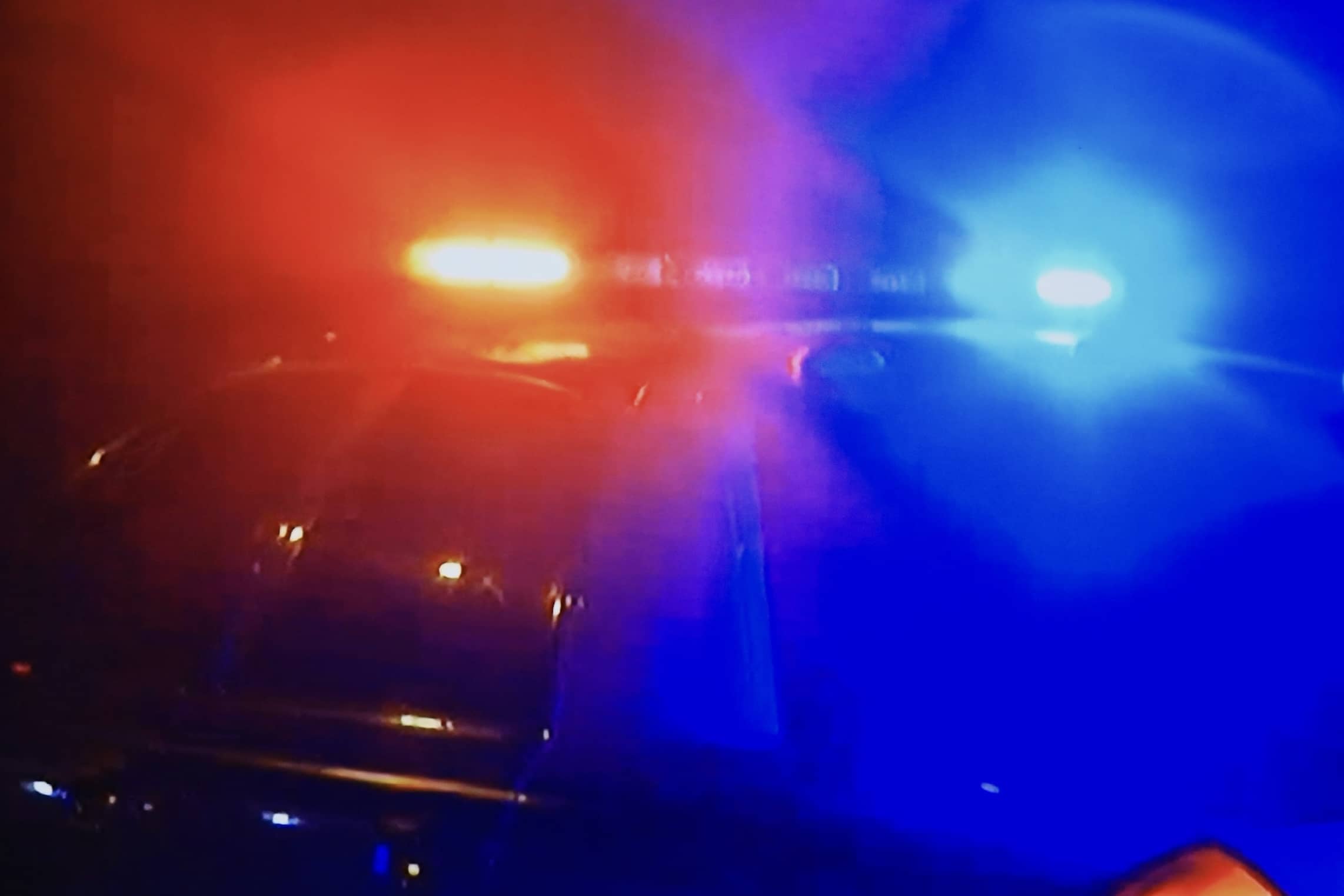 police-patrol-lights-on-car-roof