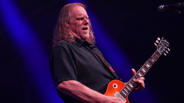 getty_warrenhaynes_070623689062