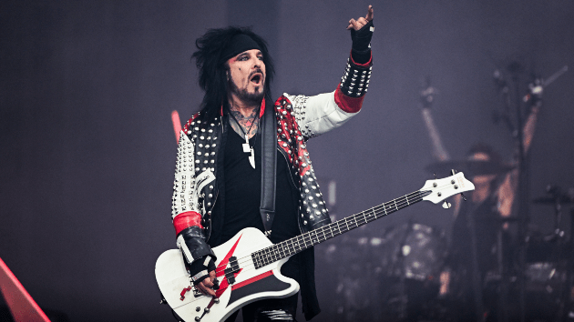 getty_nikkisixx_08092320854