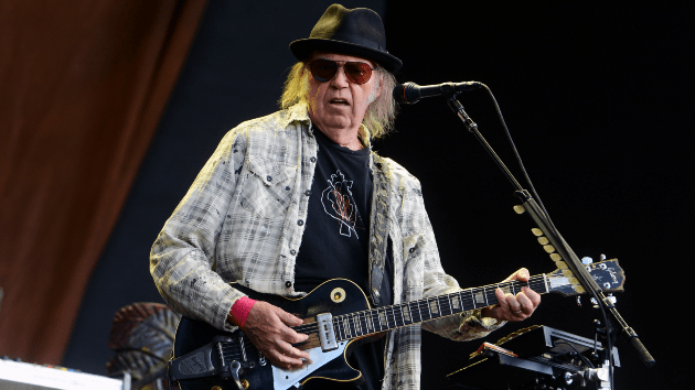 getty_neilyoung_071823224414