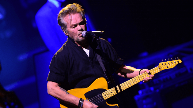 getty_johnmellencamp_083023339027