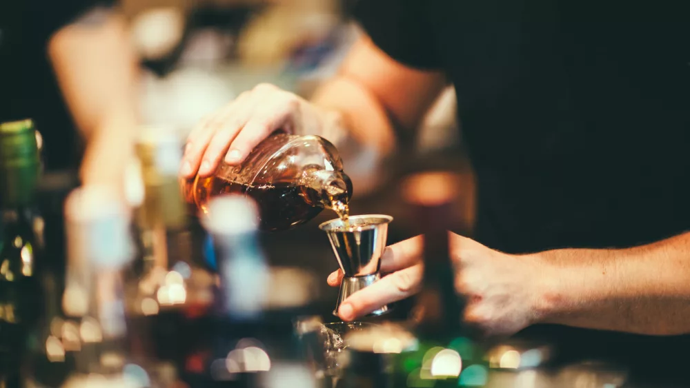 barman-preparing-cocktail