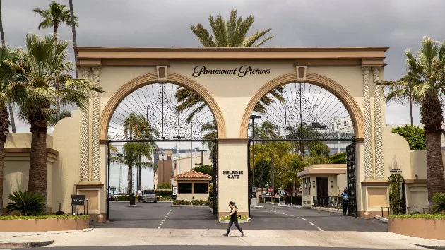 getty_5223_hollywoodstrikeparamount_0875406