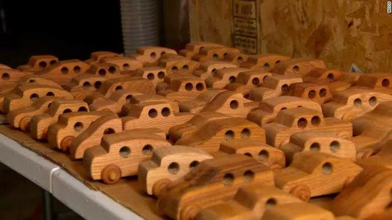 231003053522-wooden-cars-exlarge-169-651f866396d6b607139