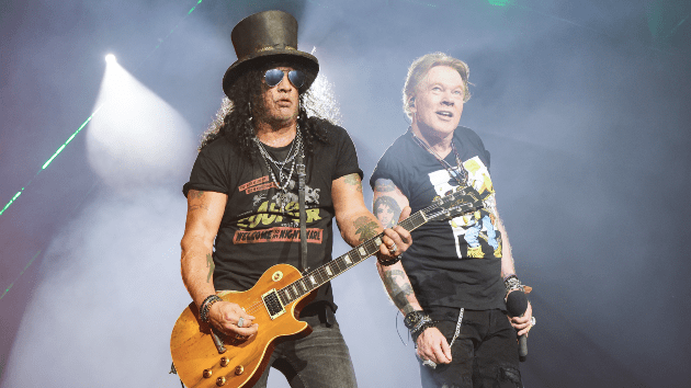 getty_gunsnroses_111423600896