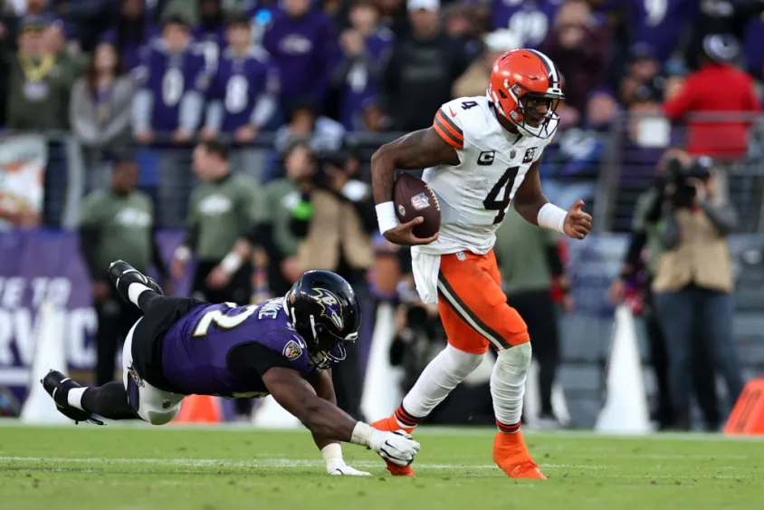 NOVEMBER 12: Deshaun Watson #4 of the Cleveland Browns runs the ball against the Baltimore Ravens during the fourth quarter at M&T Bank Stadium on November 12, 2023 in Baltimore, Maryland. (Photo by Scott Taetsch/Getty Images)