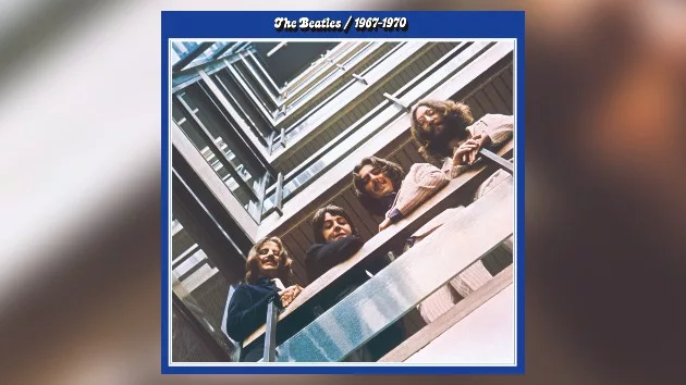 m_thebeatlesbluealbum_111523930864