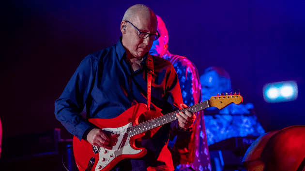 getty_markknopfler_112123899106