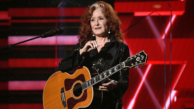 getty_bonnieraitt_120523679229