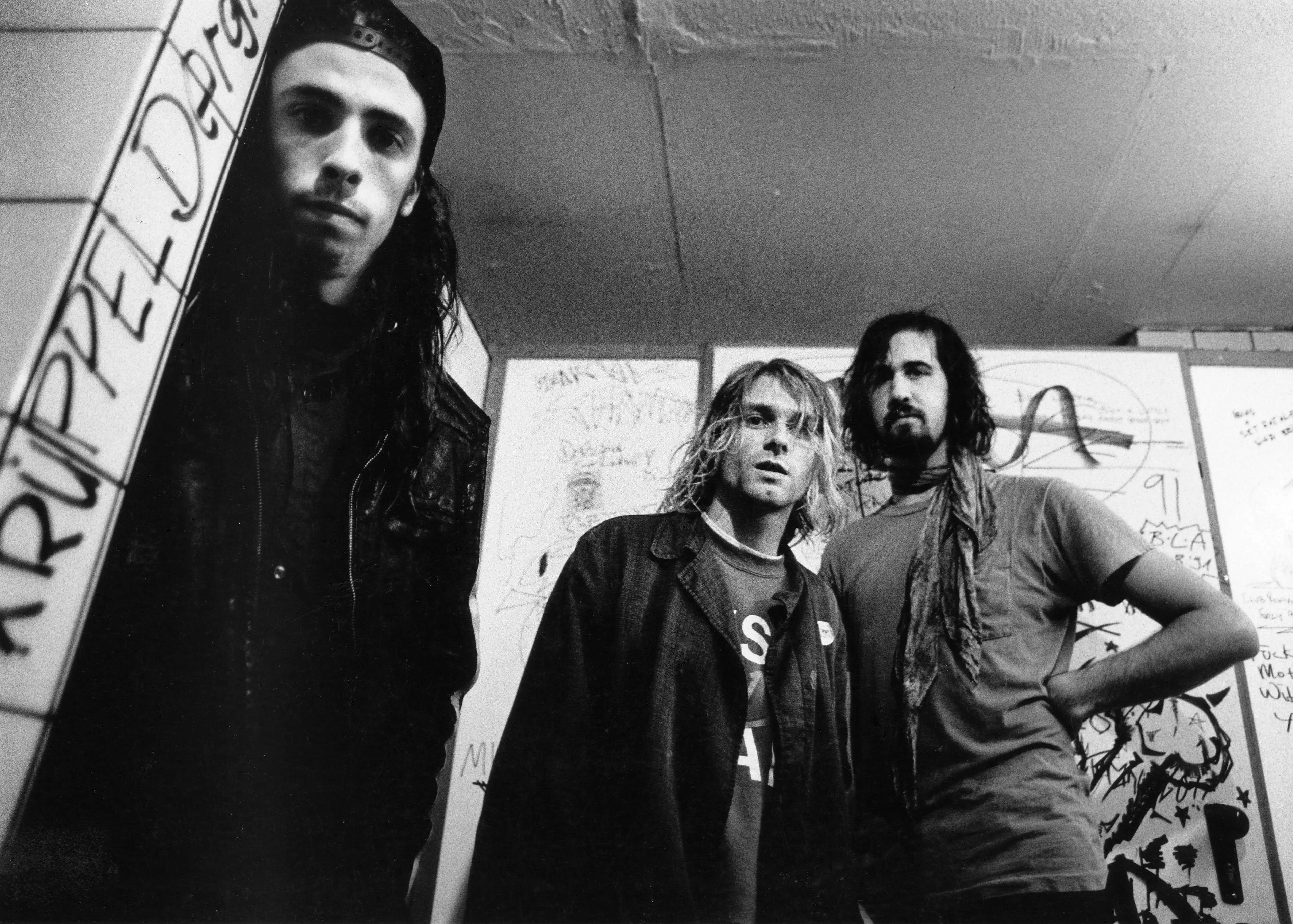 photo-of-nirvana-l-r-dave-grohl-kurt-coabin-krist-novoselic-news-photo-1629900622631281