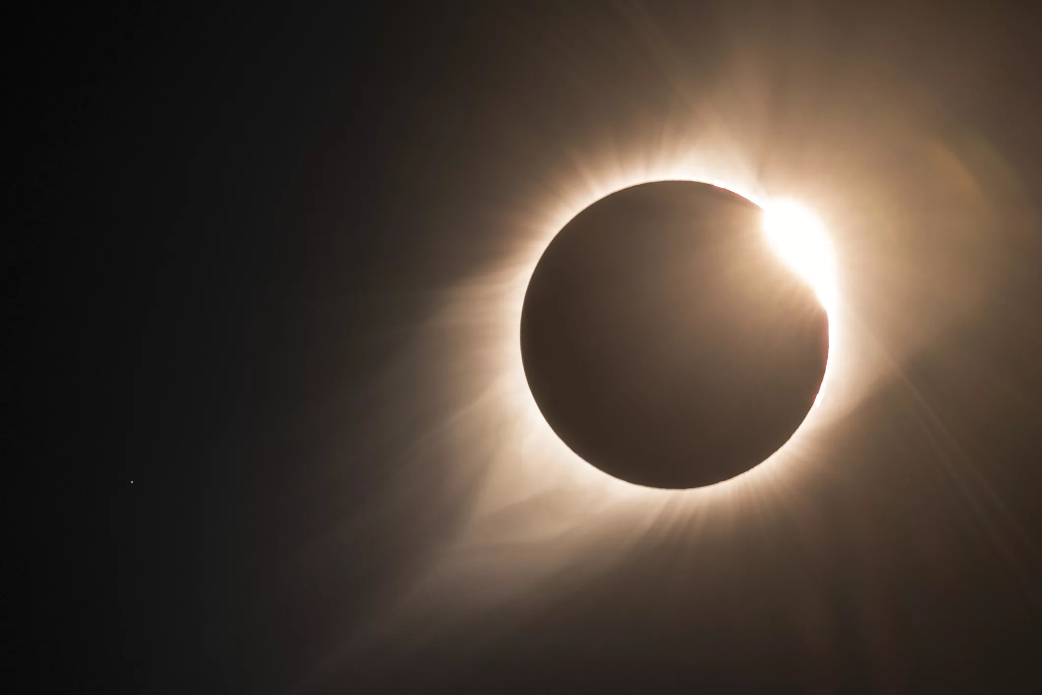 the-diamond-ring-and-the-end-of-totality