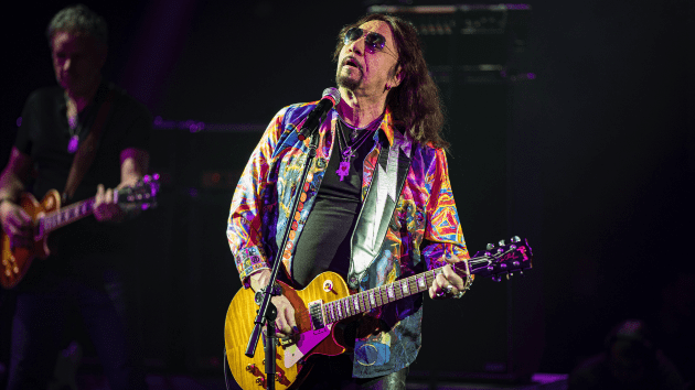 getty_acefrehley_010824835728
