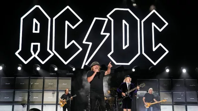 getty_acdc2_020624665753