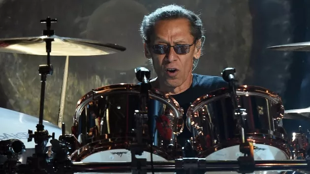 getty_alexvanhalen_022024690416