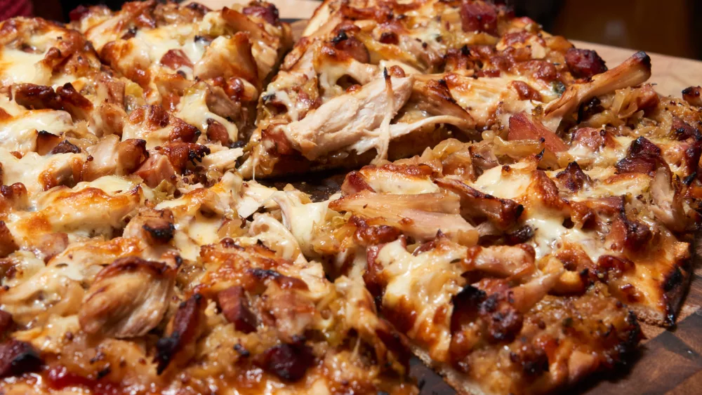 chicken-bacon-and-cabbage-pizza