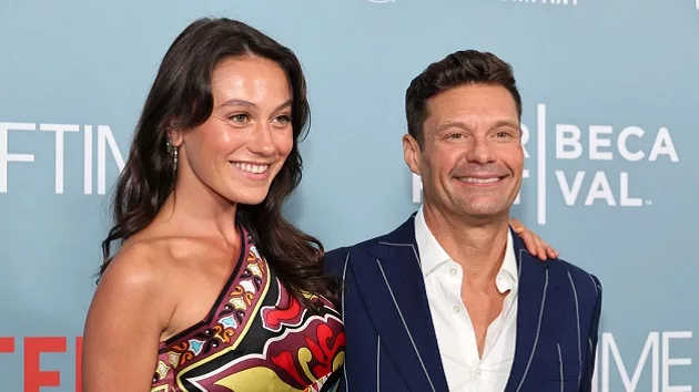 getty_ryan_seacrest_aubrey_paige_04252024922890