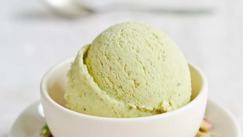 pistachio-ice-cream-in-white-bowl