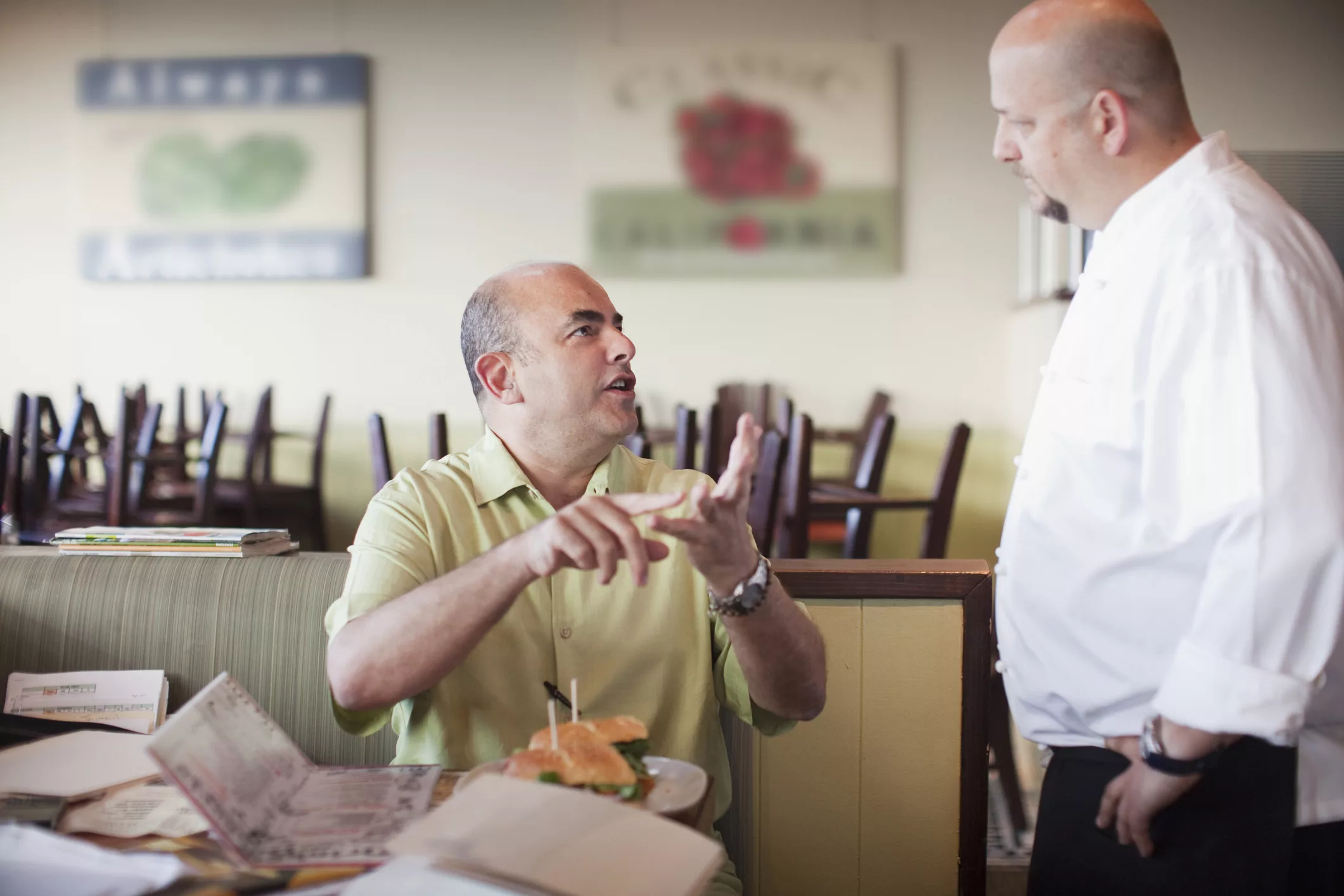 angry-customer-complaining-to-chef-in-restaurant