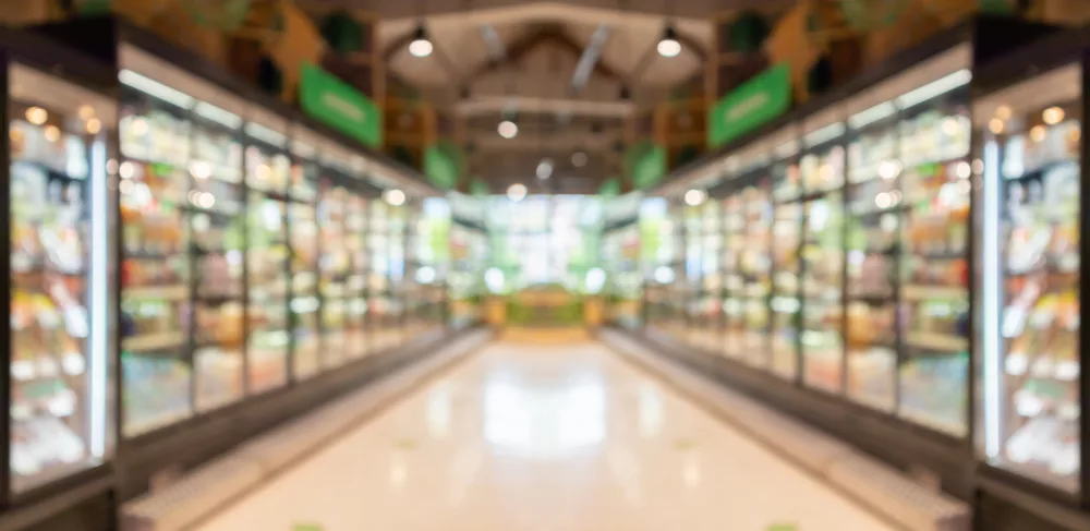 supermarket-grocery-store-aisle-and-shelves-blurred-background