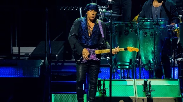 getty_stevenvanzandt_060624395440