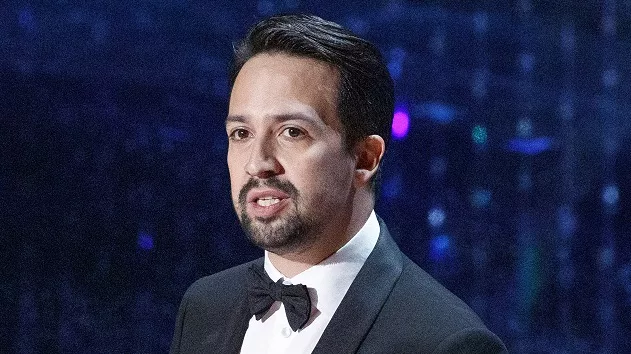 e_lin_manuel_miranda_06242020326300