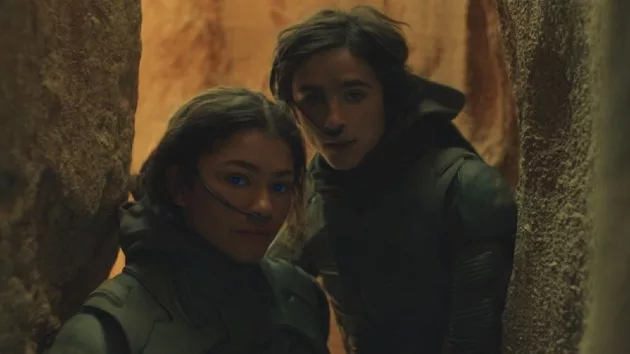 e_dune_zendaya_and_chalamet_07220221524379