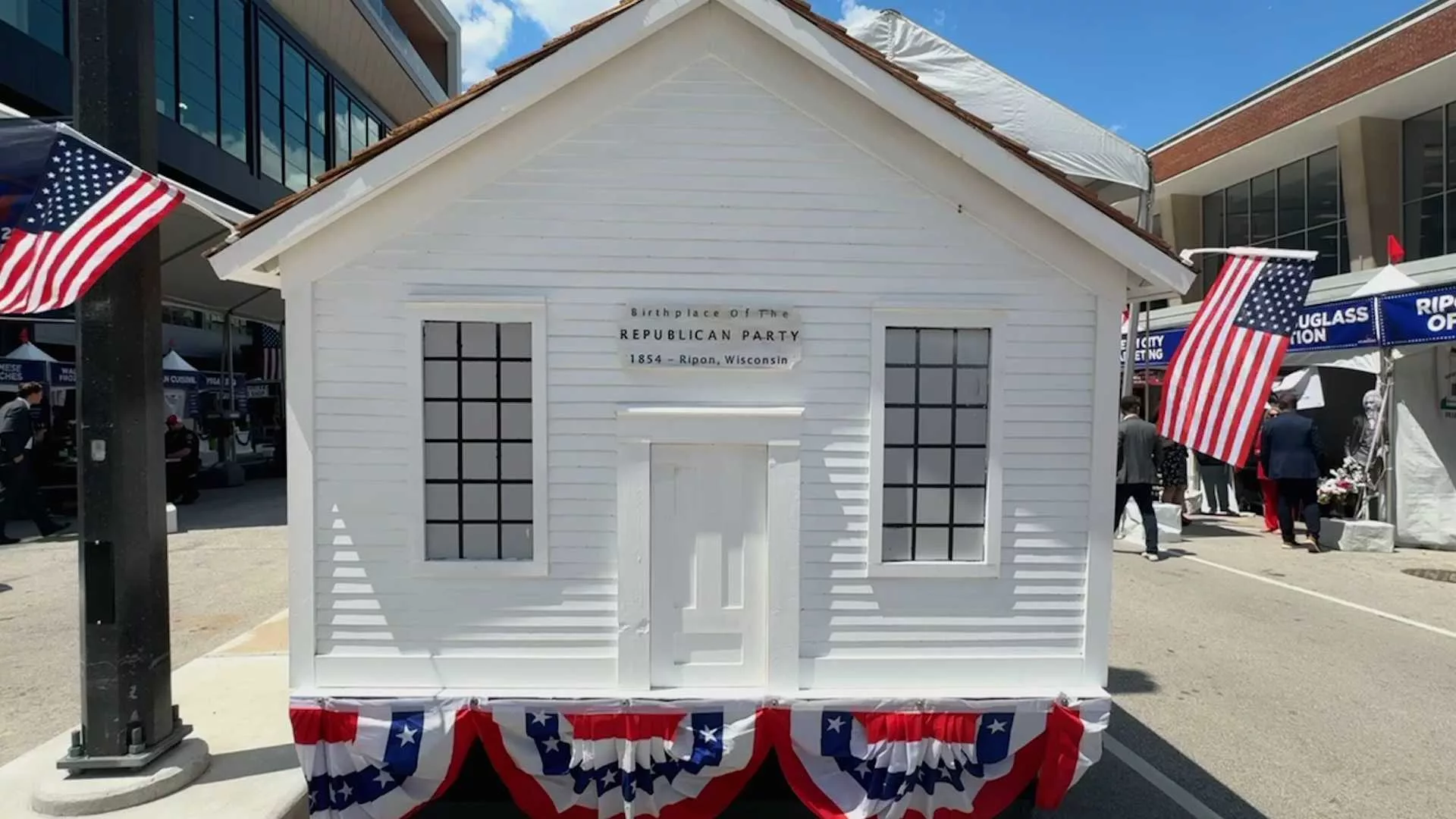 little-white-schoolhouse-669833a3d4188362516