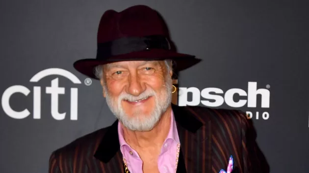 getty_mickfleetwood_073024960629