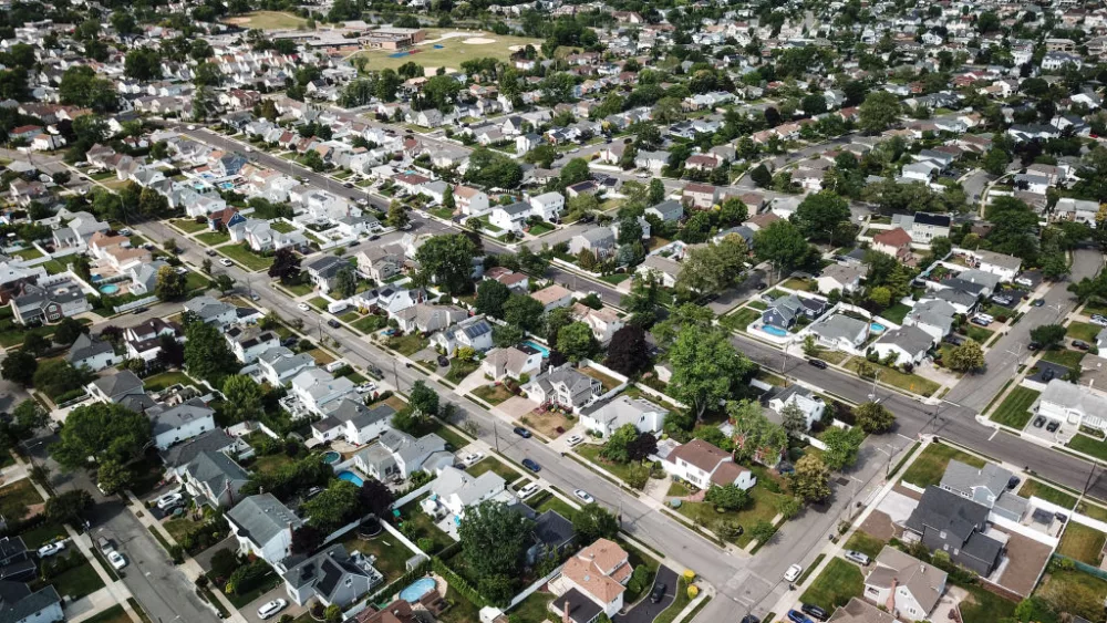 aerial-view-of-homes-in-merrick-new-york