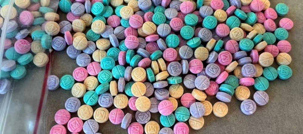 rainbow-fentanyl-166498571461534