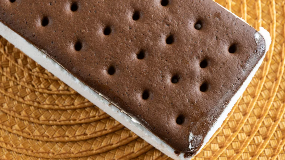 ice-cream-sandwich-with-vanilla-flavor-in-the-center-and