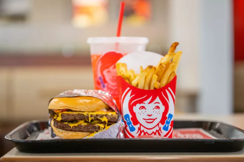 wendys-fast-food-restaurant