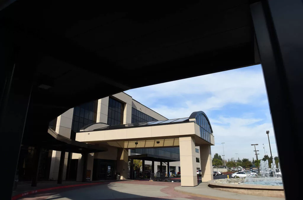 the-new-vineyard-tower-of-the-san-antonio-regional-hospital