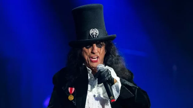 getty_alicecooper_120524671610