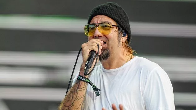 g_deftones_030625404114