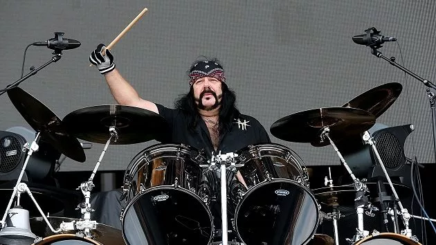 g_vinniepaul_031125382312