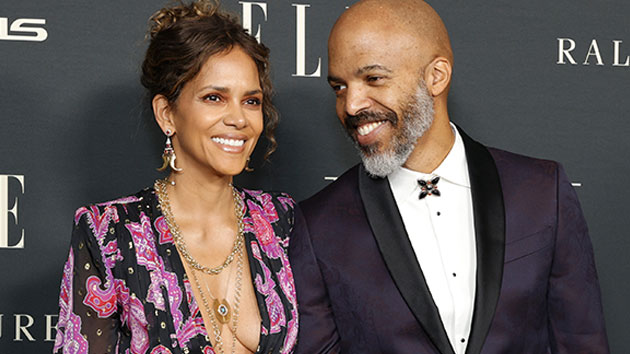 Halle Berry's Ex-Husband David Justice Thanks Her on Twitter