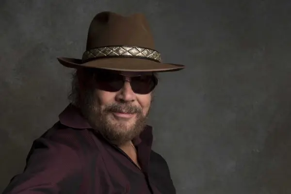 approved_hankjr_2015_2016__credit_david-mcclister_website-cropped